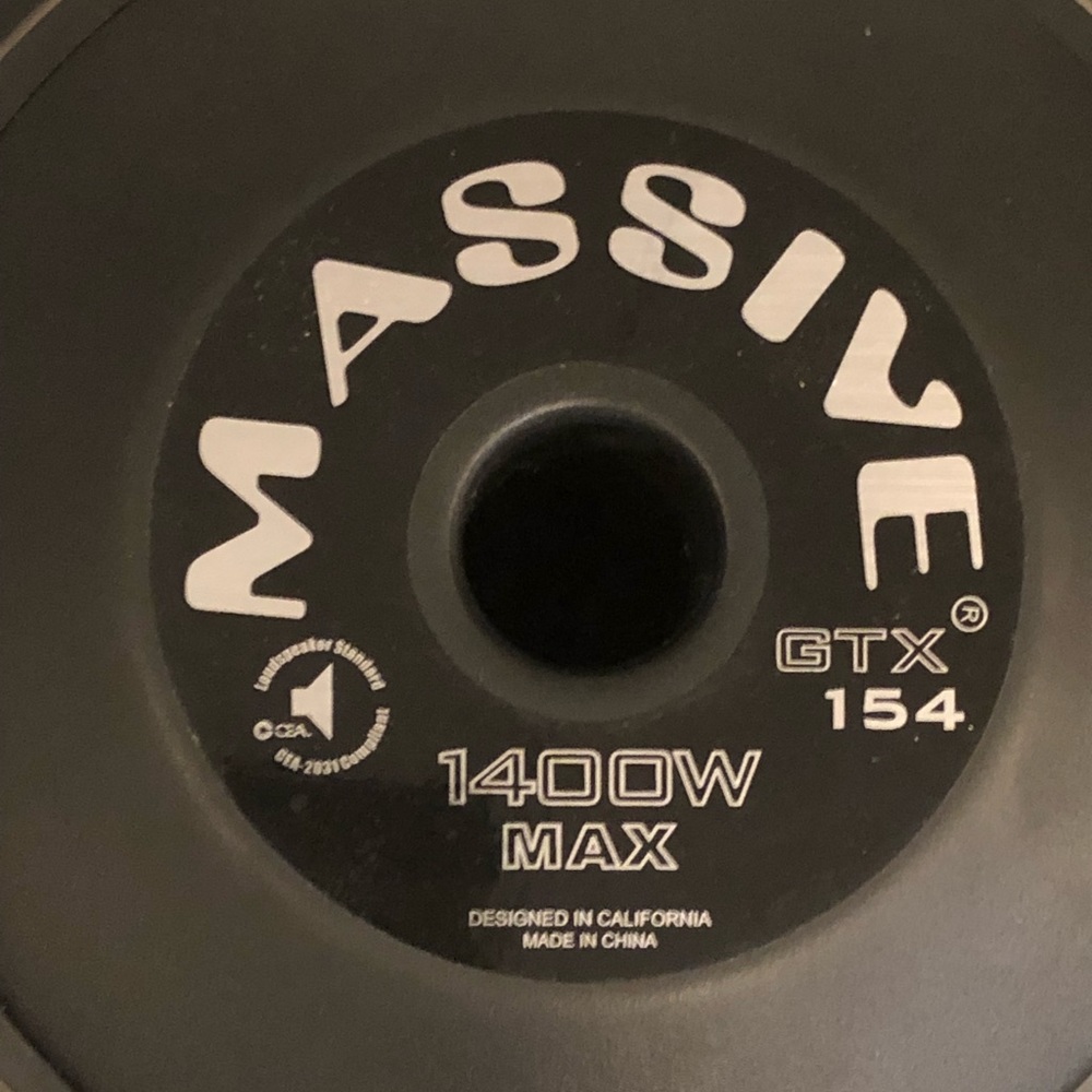 MASSIVE GTX 154 1400 Watt Speaker